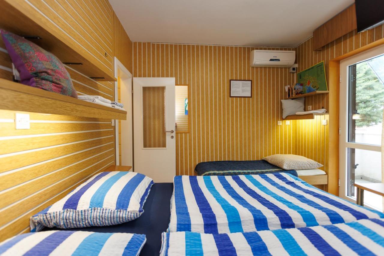Apartments Pika Krk Town Exterior photo