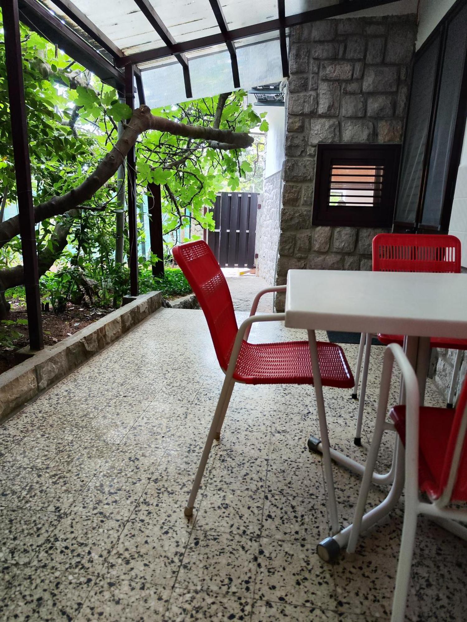 Apartments Pika Krk Town Exterior photo